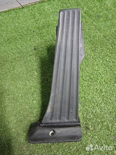 Педаль газа Bmw X1 E84 N47D20C 75397700 2011