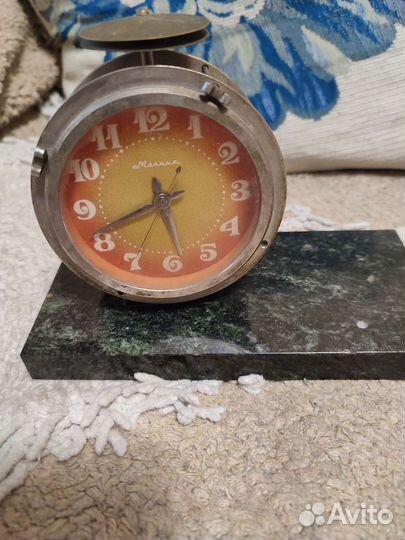 Часы молния настольные