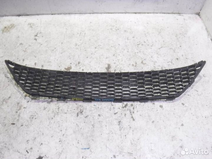Решетка бампера Ниссан