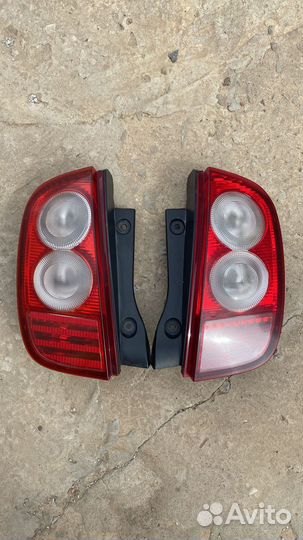 Фонари задние Nissan Micra K12