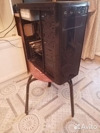 Компьютер с монитором