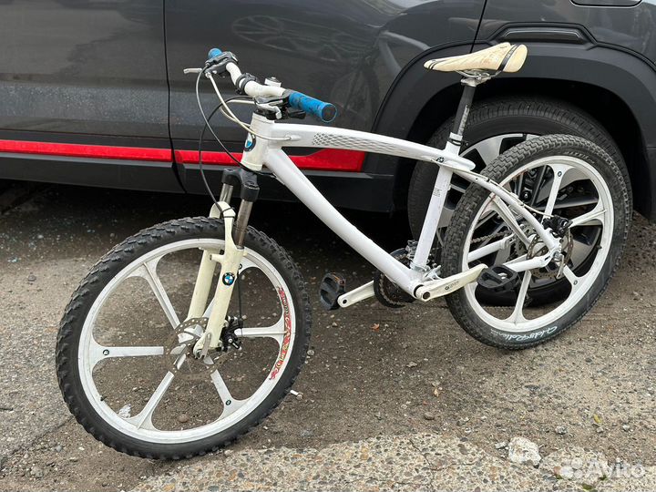 Велосипед BMW