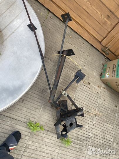 Кранштейн доя спутниковой тарелки