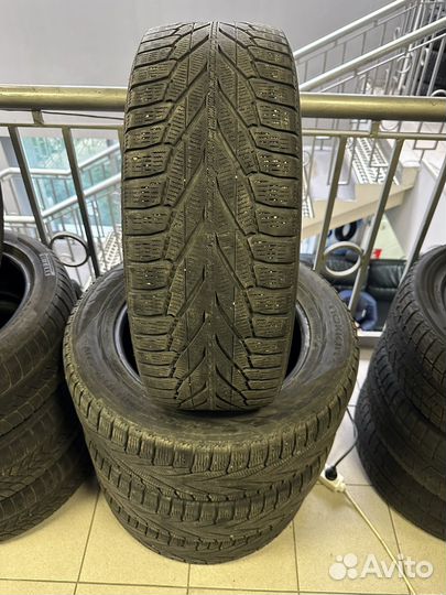 Nokian Tyres Hakkapeliitta R2 SUV 225/60 R17 103R