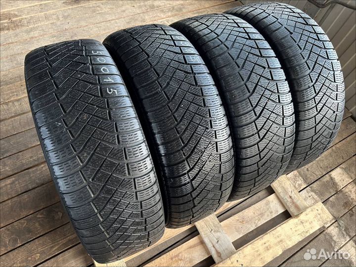 Pirelli Ice Zero 215/60 R17 100T