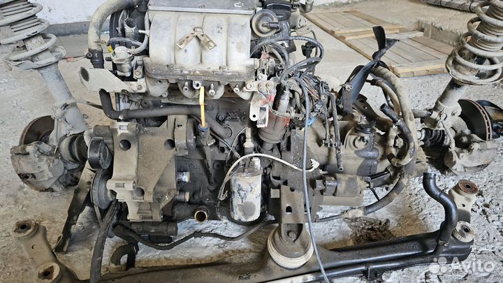 Двигатель с коробкой