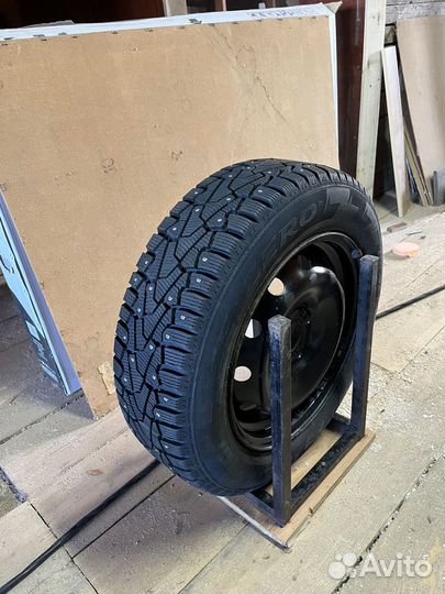 Pirelli Ice Zero 185/65 R15 92T