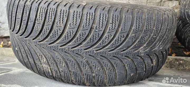 Goodyear UltraGrip 225/55 R17 101G