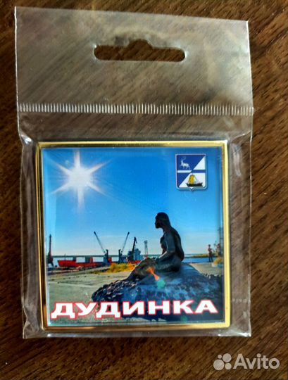 Магниты на холодильник из разных стран