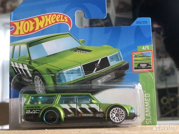 Hot wheels машинки