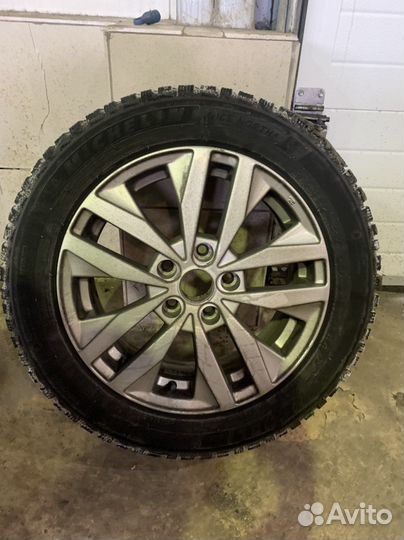 Комплект дисков VAG R16 в сборе с зимними шинами