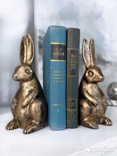 Статуэтка упор держатель книг кролик