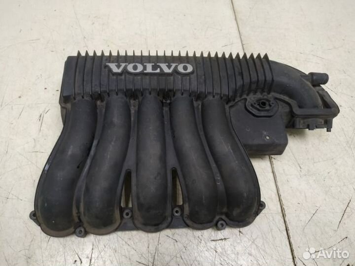 Коллектор впускной Volvo V50 2010
