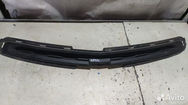 Решетка радиатора Шевроле Кобальт верхняя