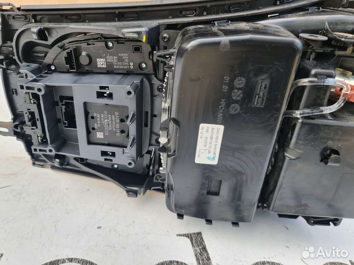 Центральная консоль Mercedes W205