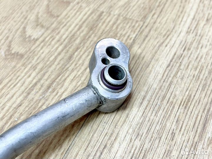 Трубка кондиционера Mercedes W211 211