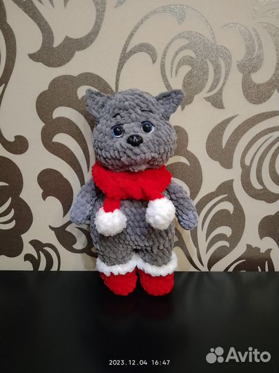 Вязанные игрушки Волк