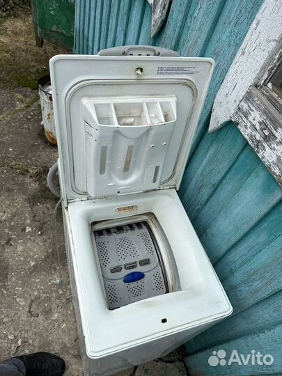 Стиральная машина с вертикальной загрузкой