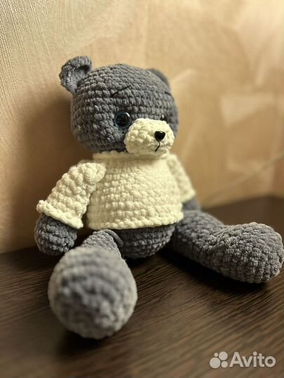 Плюшевый мишка вязаный