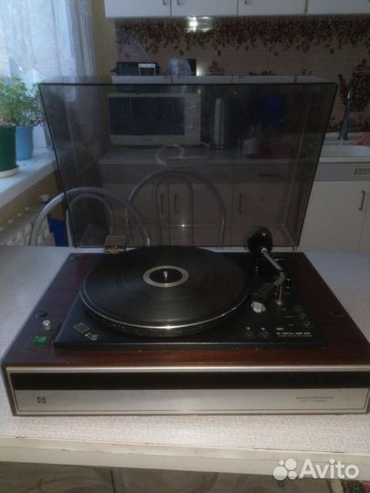 Проигрыватель винила радиотехника 001
