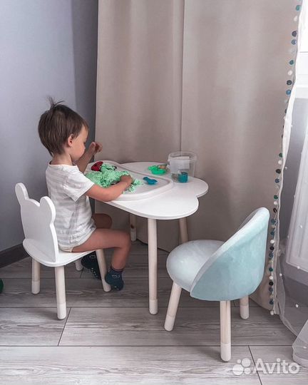 Детский стол и стул