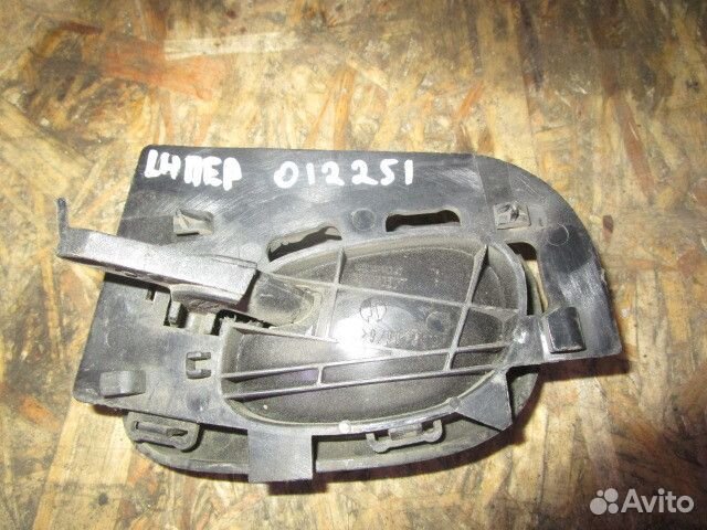 Ручка внутренняя двери передней левая Peugeot 206