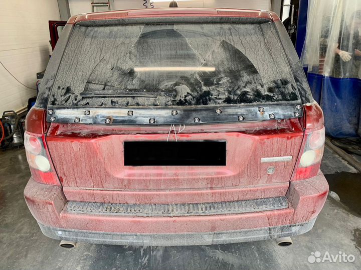 Шпильки Range Rover крышки багажника