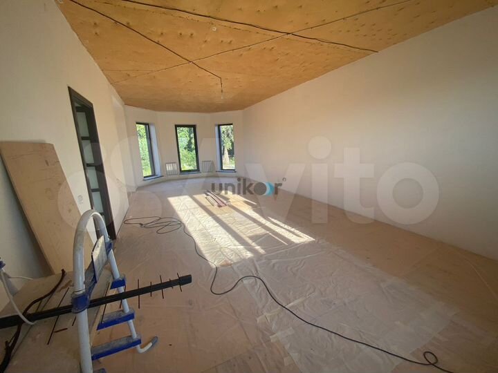 Дом 186,7 м² на участке 16 сот.