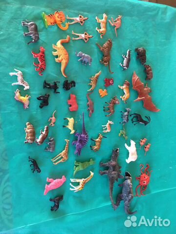 Фигурки зверей и не только