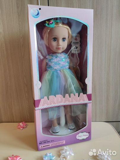 Кукла новая в подарочной коробке