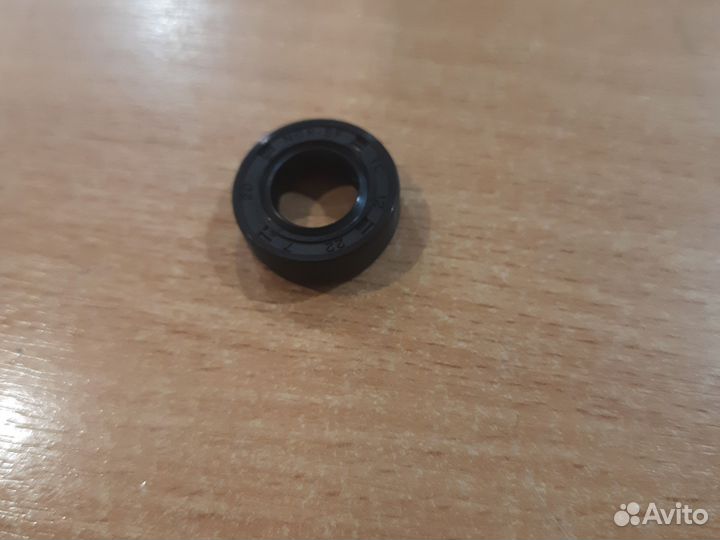 Сальник 12*22*7