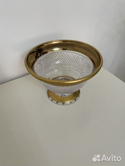 Ваза для конфет на ножке