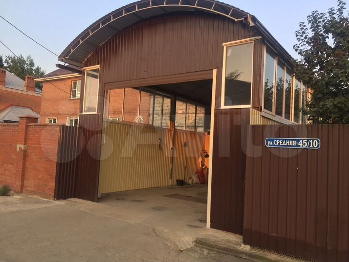 Гараж, > 30 м²
