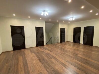 Дом 220 м² на участке 4,5 сот.