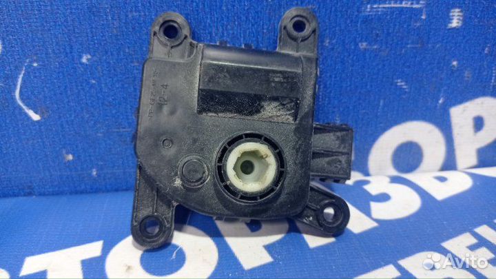 Моторчик заслонок отопителя Hyundai Solaris 1