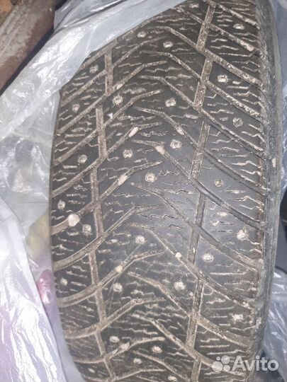 Yokohama Ice Guard IG65 215/60 R17