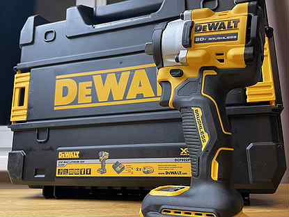 Гайковерт с кейсом Dewalt DCF922