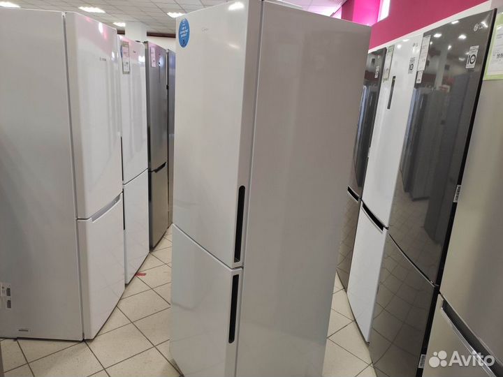 Холодильник candy CCE 4T618 EW