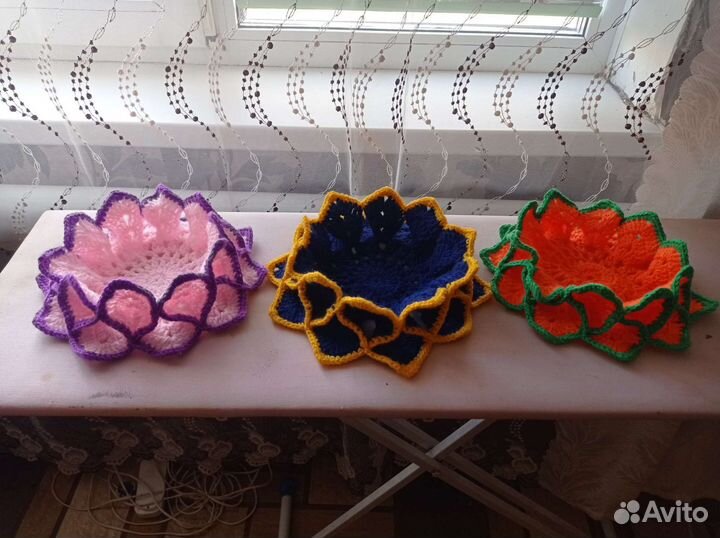 Вязанные подставки под цветы
