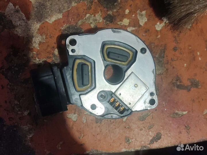 Коммутатор (воспломенитель) mitsubishi j882