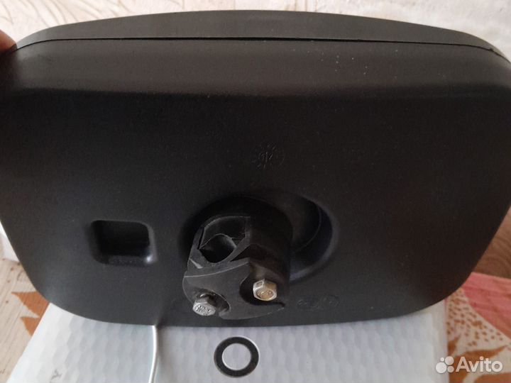 Зеркало заднего вида