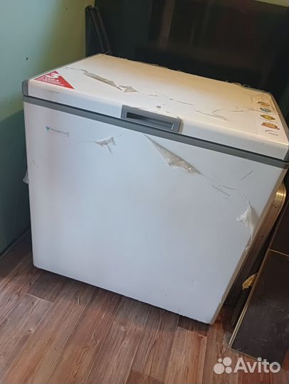 Морозильный ларь с глухой крышкой бу