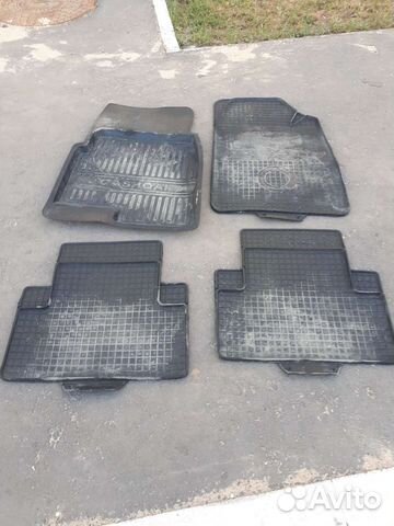 Автомобильные коврики резиновые