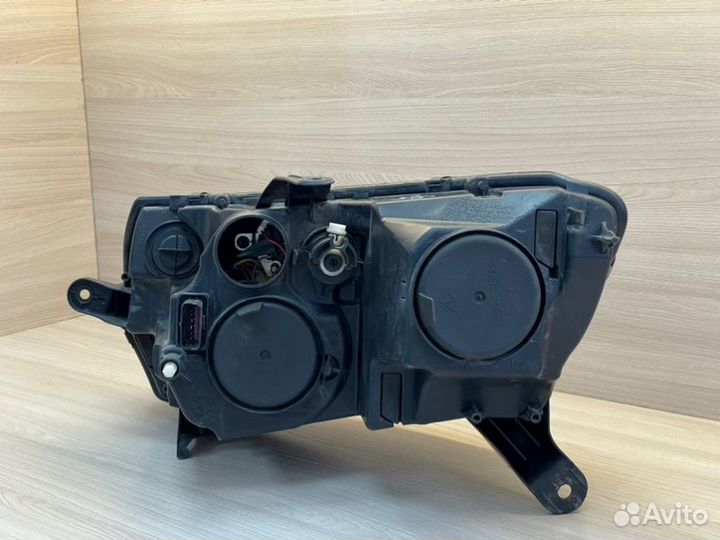 Фара галогеновая передняя правая Renault Logan