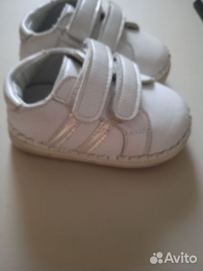 Кроссовки детские