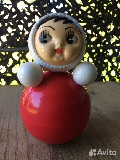 Игрушка неваляшка