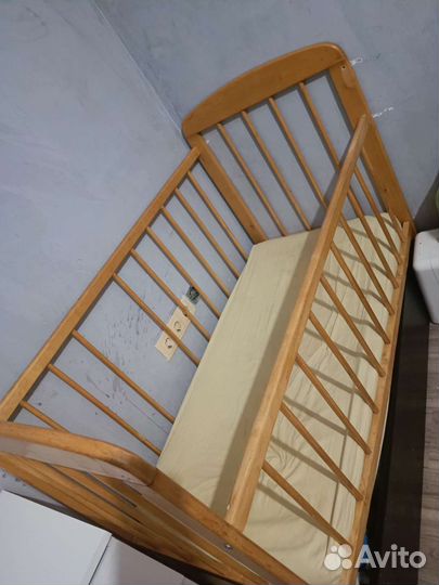 Детская кроватка