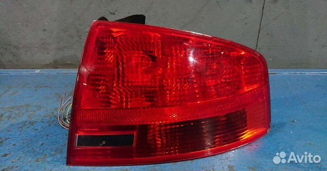 Фонарь правый Audi A4 B7
