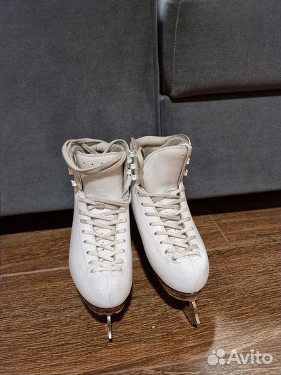 Коньки фигурные Risport