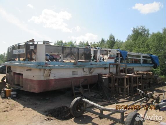 Продаётся пассажирский теплоход Фонтанка